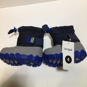 Cat & jack baby snow boots size 4 NWT